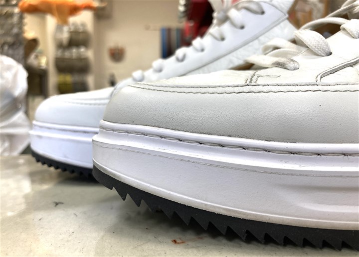 ���C���B�g���̃X�j�[�J�[�\�[���⋭�C���A2