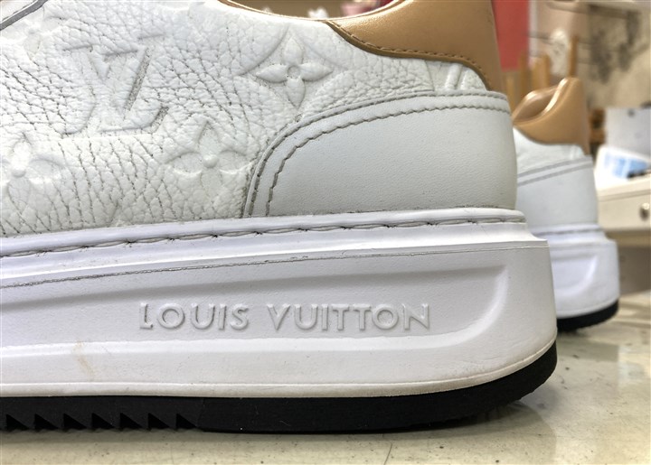 ���C���B�g���̃X�j�[�J�[�\�[���⋭�C���A3