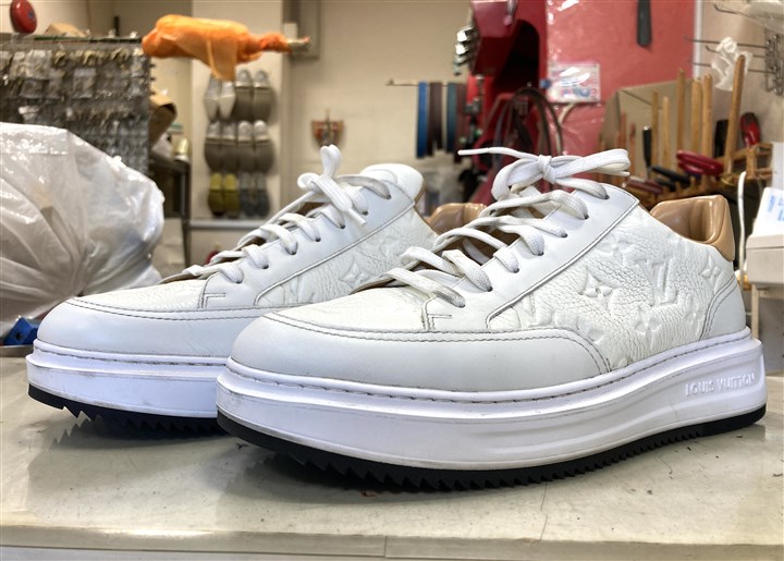 ���C���B�g���̃X�j�[�J�[�\�[���⋭�C���A4