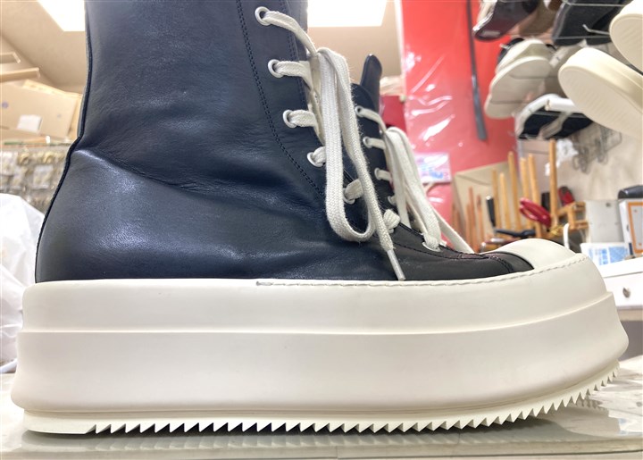 ���b�N�I�E�G���X�y�X�j�[�J�[�Y�z�̒���I�t�z���C�g�V���[�N�\�[���ŕ⋭�C���A4