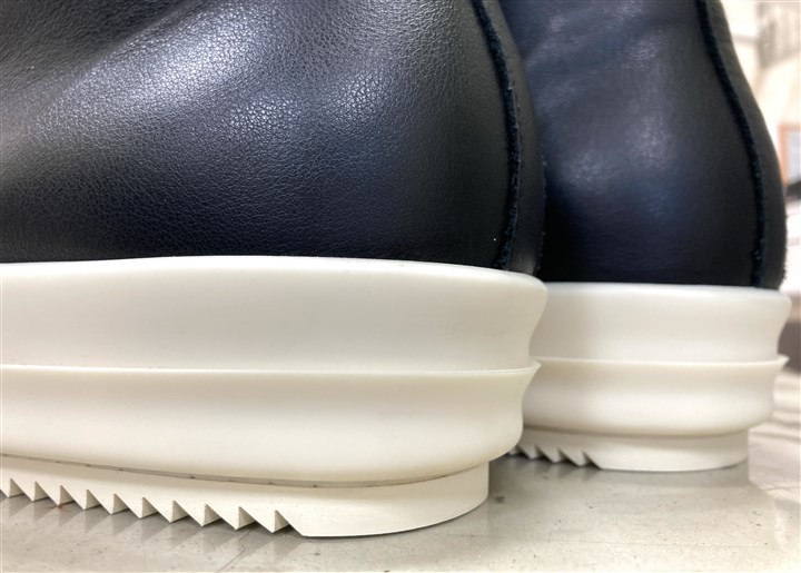 ���b�N�I�E�G���X�y�X�j�[�J�[�Y�z�̒���I�t�z���C�g�V���[�N�\�[���ŕ⋭�C���A3