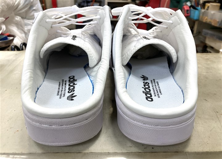 �A�f�B�_�X�̃X�j�[�J�[���T���_���ɉ��H�A2