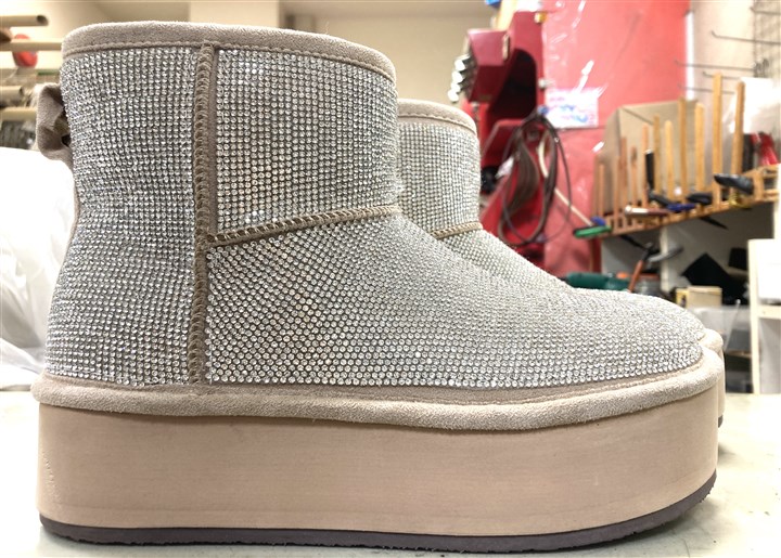 UGG�̌���u�[�c�̃\�[���⋭�ł��A5