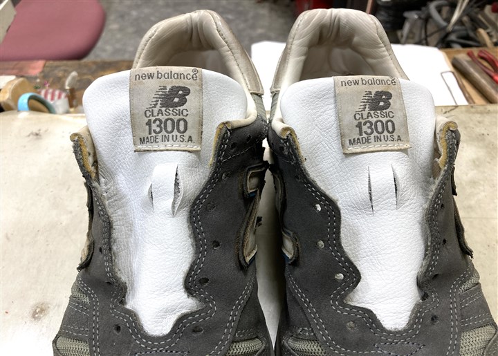 �j���[�o�����X1300�̃V���[�^���̏C���A1