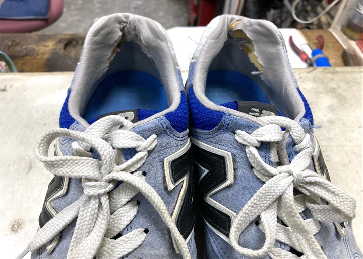 �j���[�o�����X1400�̃J�J�g����̔j��C���A2