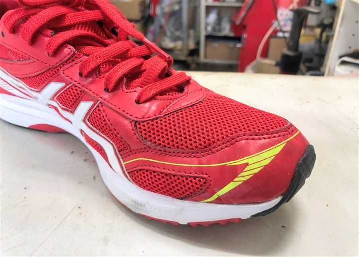 「ソールつま先剥がれ再接着修理事例」スニーカー（アフター）