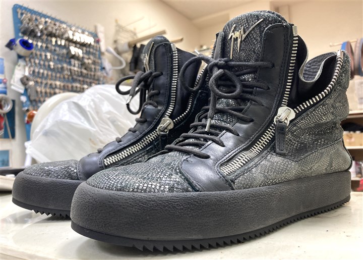 カカトの減りすぎたジュゼッペ・ザノッティのソール補強、5