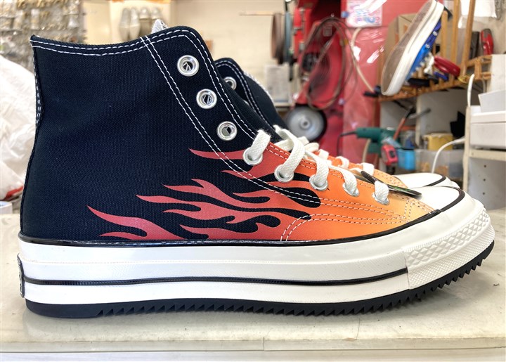 ファイヤーパターンのコンバースCT70のソール補強、4