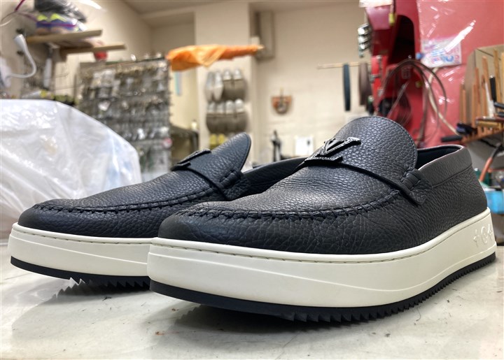 ���C�E���B�g���̃X�j�[�J�[�\�[���⋭�A4