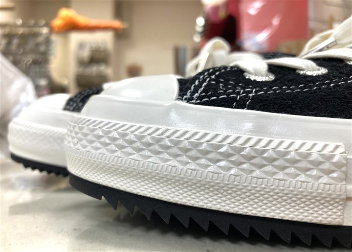 コンバース×クーティープロダクションズ【コラボスニーカー】のソール補強、2