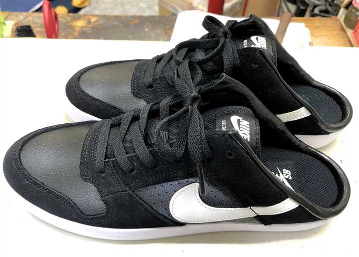 ナイキのスニーカーをサンダルに加工修理、4