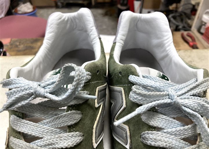 �j���[�o�����X1400�̃J�J�g���t���N�^�������̏C���A4