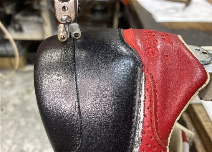 �j���[�o�����X�̃J�J�g�v���X�`�b�N�p�[�c�̌����C���A3