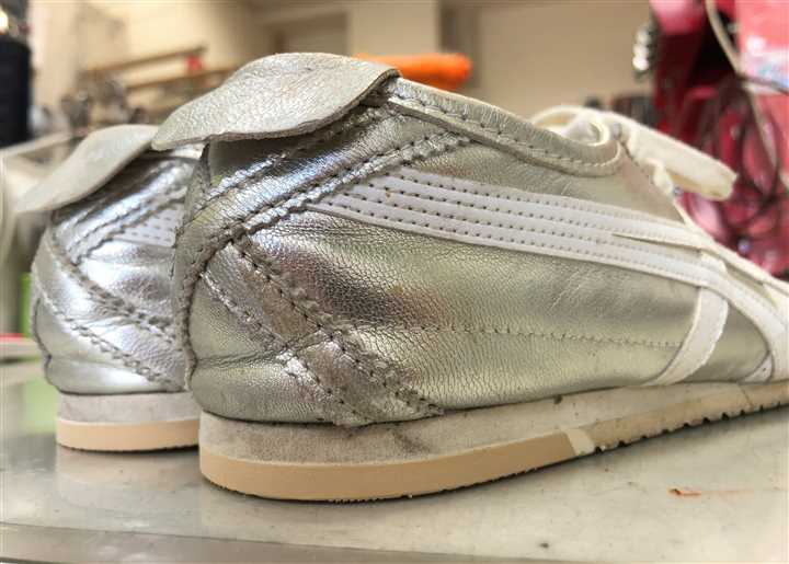 オニツカタイガーのスニーカーのカカト修理、4