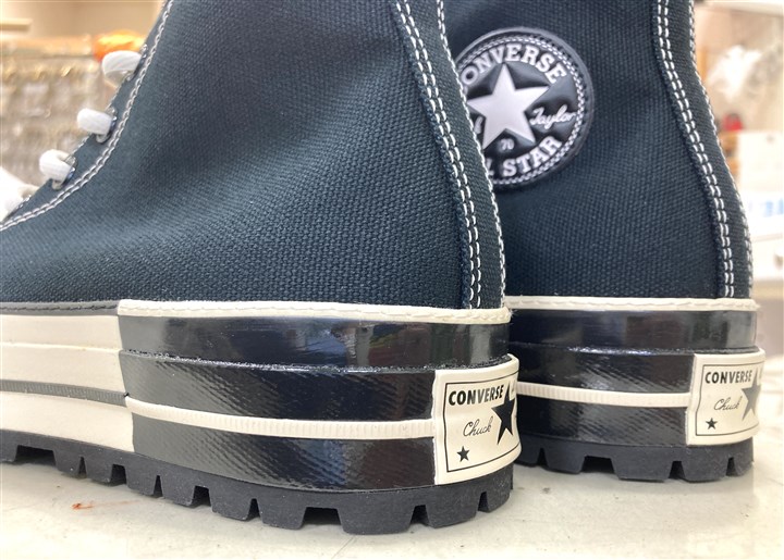 コンバースの底をタンクソールで補強修理、3