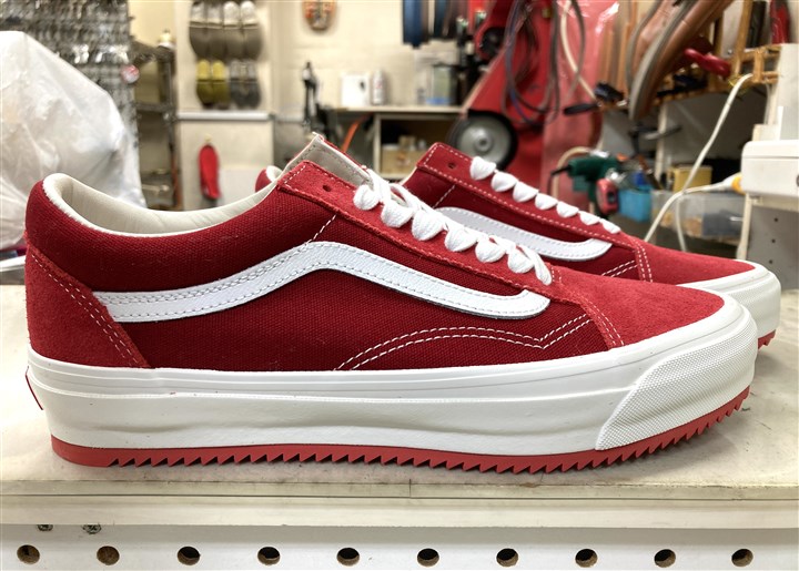 VANSのスニーカー底面をシャークソールレッドで補強修理、4