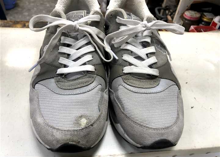 スニーカー好きさん 修理品 スニーカー修理で話題の「リクチュール」が渋谷へ移転 「カスタマイズ