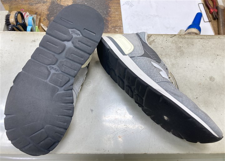 �j���[�o�����X�̃X�j�[�J�[�̃\�[���\�ւ��C���A1