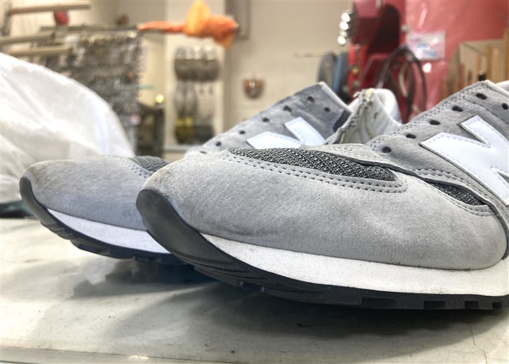 �j���[�o�����X�̃X�j�[�J�[�̃\�[���\�ւ��C���A3