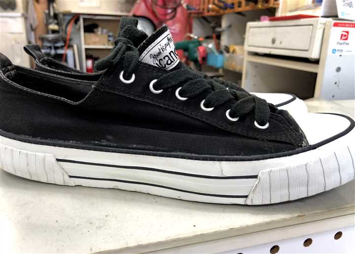 スニーカーのソール剥がれミシンステッチ修理、3