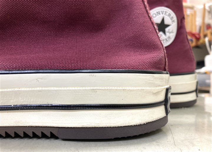 コンバースの底をこげ茶のシャークソールで補強、3
