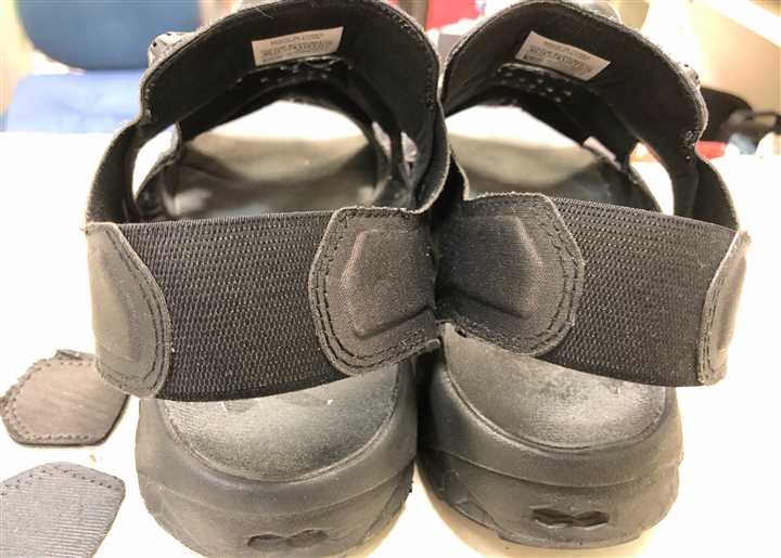 リーボック【ポンプフューリー】のバックバンドゴム交換、1