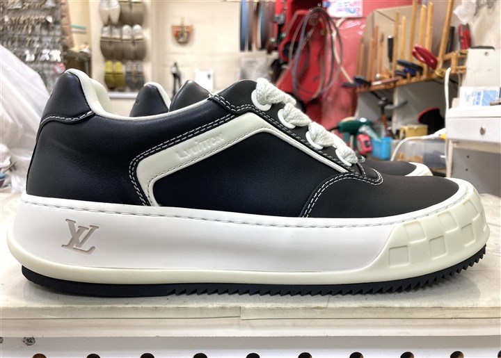 ���C���B�g���̃X�j�[�J�[�\�[���⋭�C���A4