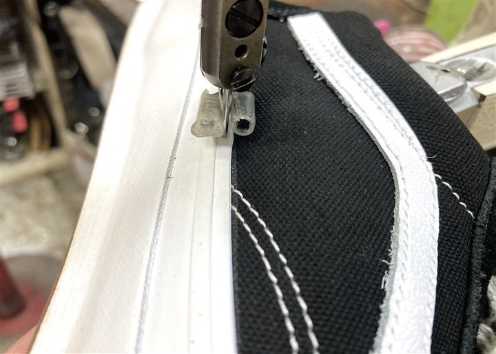 VANS�̃X�j�[�J�[�̃\�[�����ʂ̔�����h�~�X�e�b�`�C���A1