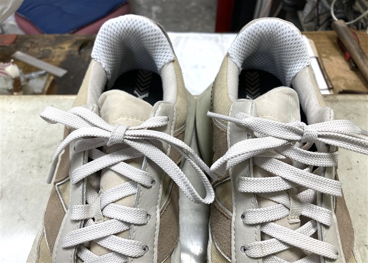 �u���X�C���̎蒼���C���v�j���[�o�����X�X�j�[�J�[�i�r�t�H�[�j