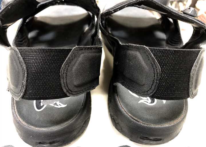 「伸びてしまったバックバンドゴムの交換修理事例」リーボック ポンプフューリー サンダル（アフター）