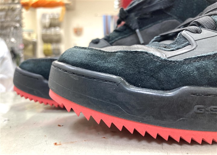 ���C�ɓ���X�j�[�J�[�̃\�[���⋭�C���A3