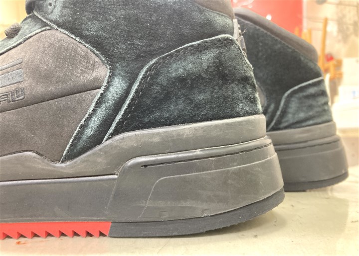 ���C�ɓ���X�j�[�J�[�̃\�[���⋭�C���A4