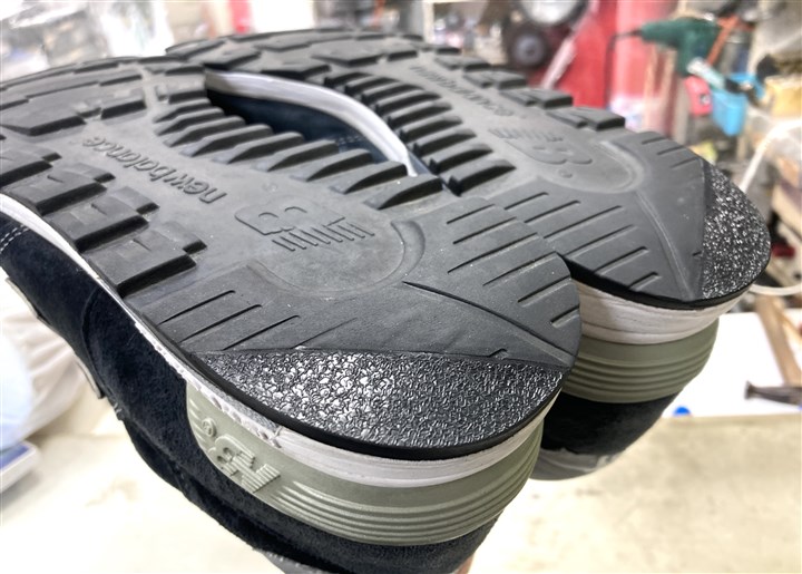 �j���[�o�����X�̃X�j�[�J�[�̃J�J�g���茸��C���A1