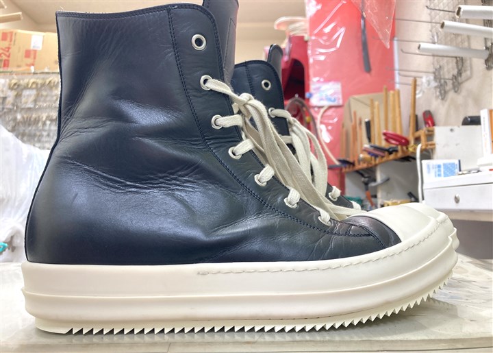 ���b�N�I�E�G���X�y�X�j�[�J�[�Y�z�̃\�[���⋭�C���A4