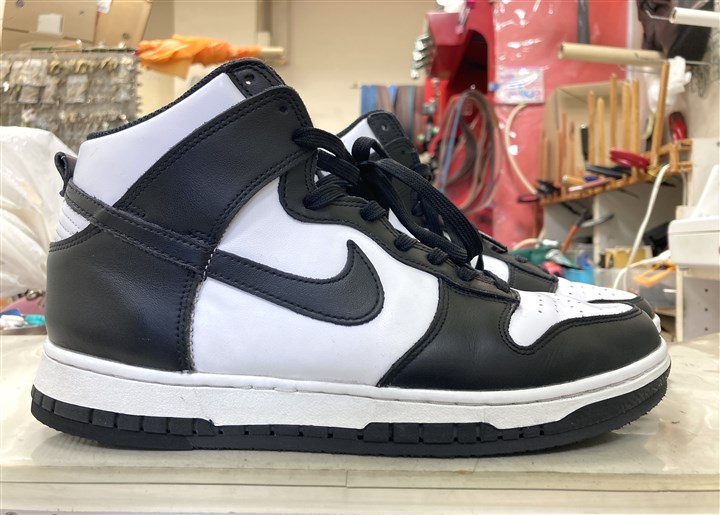 �i�C�L�y�_���N�n�C�z�̃X�j�[�J�[�̃\�[���⋭�C���A4