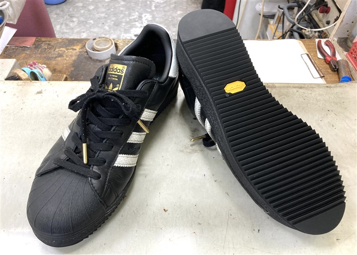 �u�X�j�[�J�[�\�[���⋭�C������v�A�f�B�_�X �X�[�p�[�X�^�[�i�A�t�^�[�j