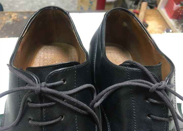 紳士靴のカカト破れ修理もキレイに修理します、2