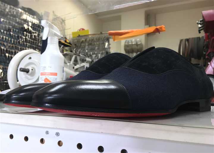 ルブタンの革靴にビブラムハーフソールを貼る修理です、4