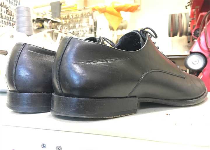 ディオールの革靴修理、3